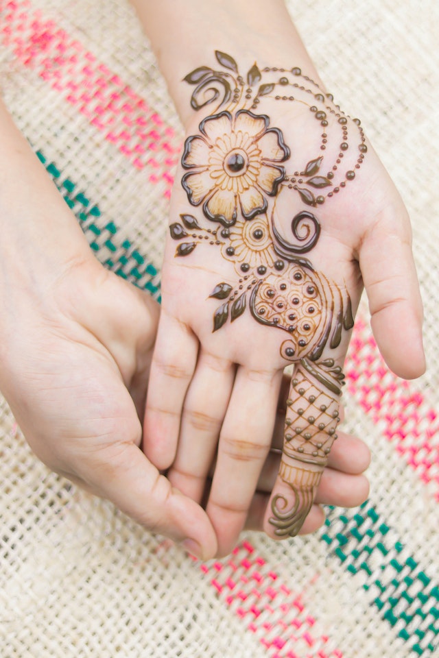 mehndi design simple and easy